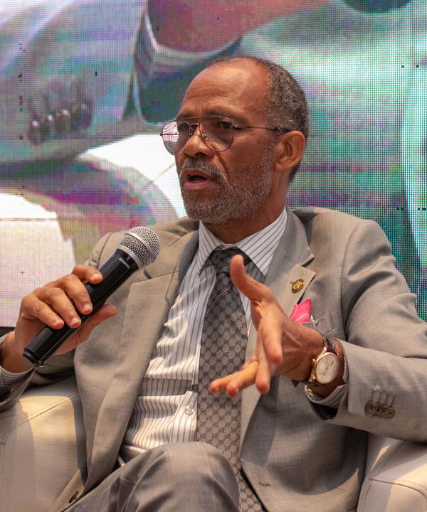 Prof. Akin Abayomi